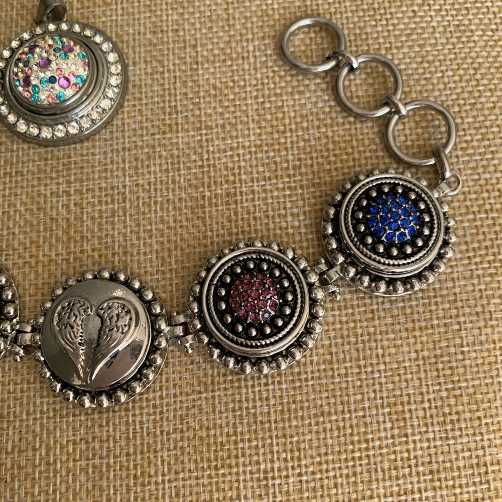 Ginger Snap style bracelet and pendant. Interchangeable pieces.